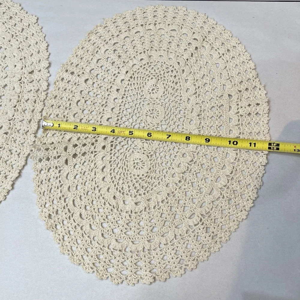 Vintage Handmade Crochet Oval Lace Placemat Doilies Set Of 2 Medallion Patten